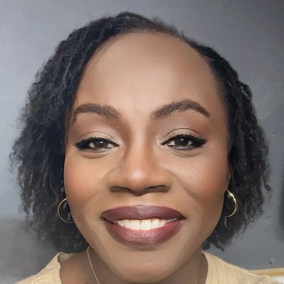 Meet your Posher, Cheryl - Picture 1 of 1